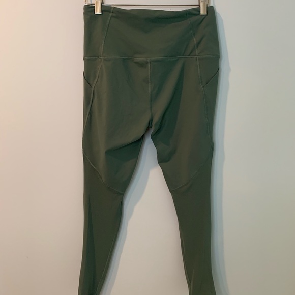 Victoria’s Secret workout leggings - Picture 2 of 4